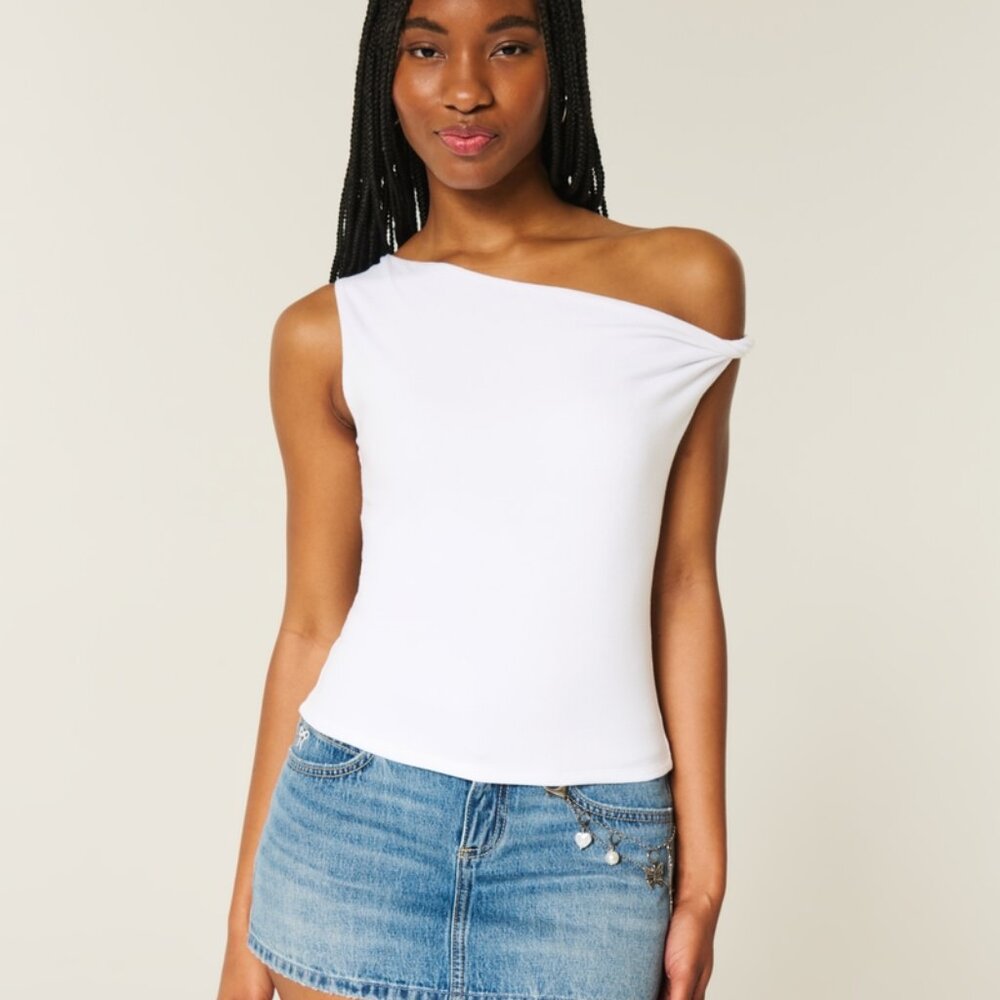 Hollister Asymmetrical off the shoulfer top in yellow